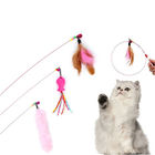 Bunte wechselwirkende Katze spielt Draht-Feder-Bell-Katze, die Stock mit dem besonders angefertigten Logo kitzelt fournisseur
